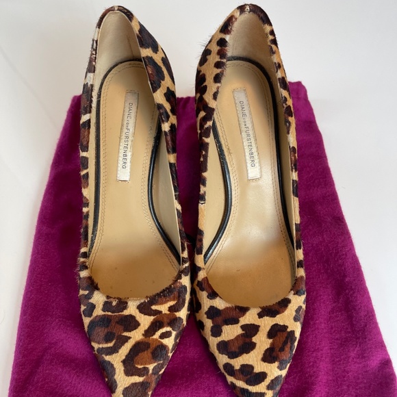DvF Anette Leopard-Print Calf Hair Pump, Size 8.5 - Picture 7 of 11